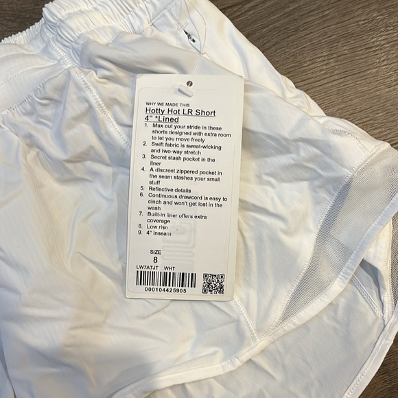 Lululemon Hotty Hot Short 4” Lined - Picture 6 of 7